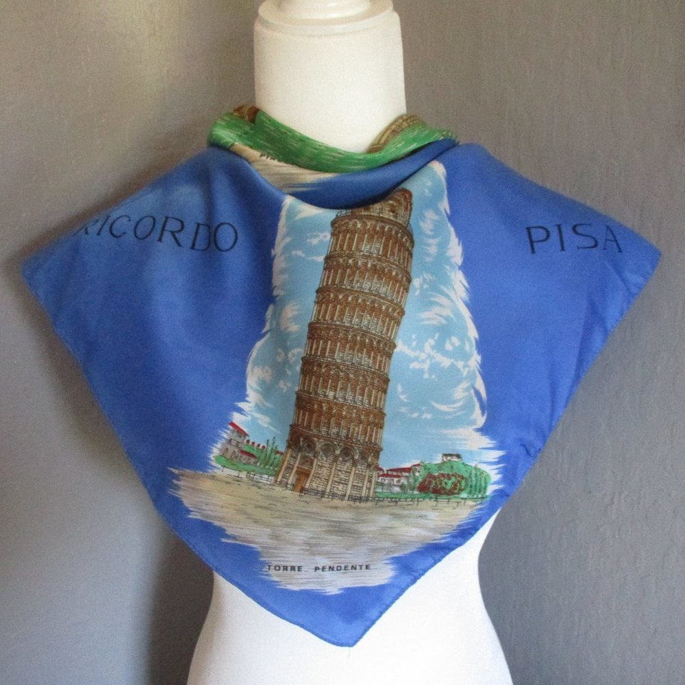 **2/12$** 1970s souvenir scarf of Pisa